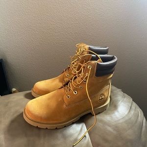 NWOT Timberland Linden Woods Boot size 9.5
